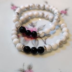 Howlite And Black Onyx Bracelet